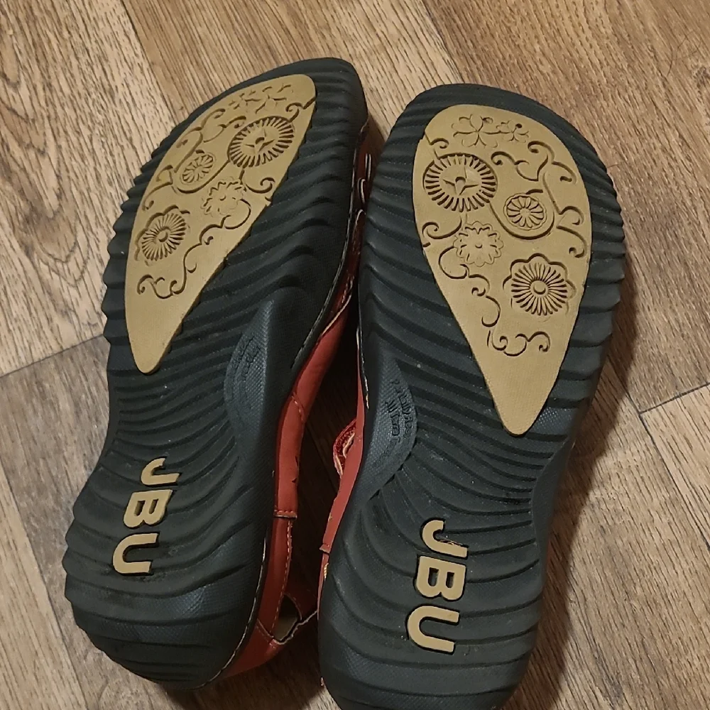 JBU Women's Red Floral Cut-Out Flats - Picture 3 of 8